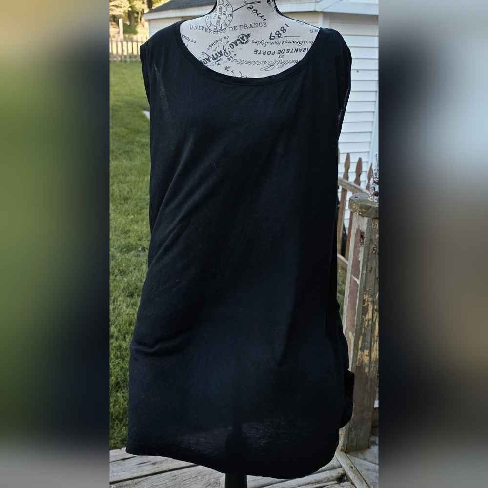 Womens Plus Size 26 Black Crewneck Sleeveless Tee Shirt T-shirt Top Layering 3X